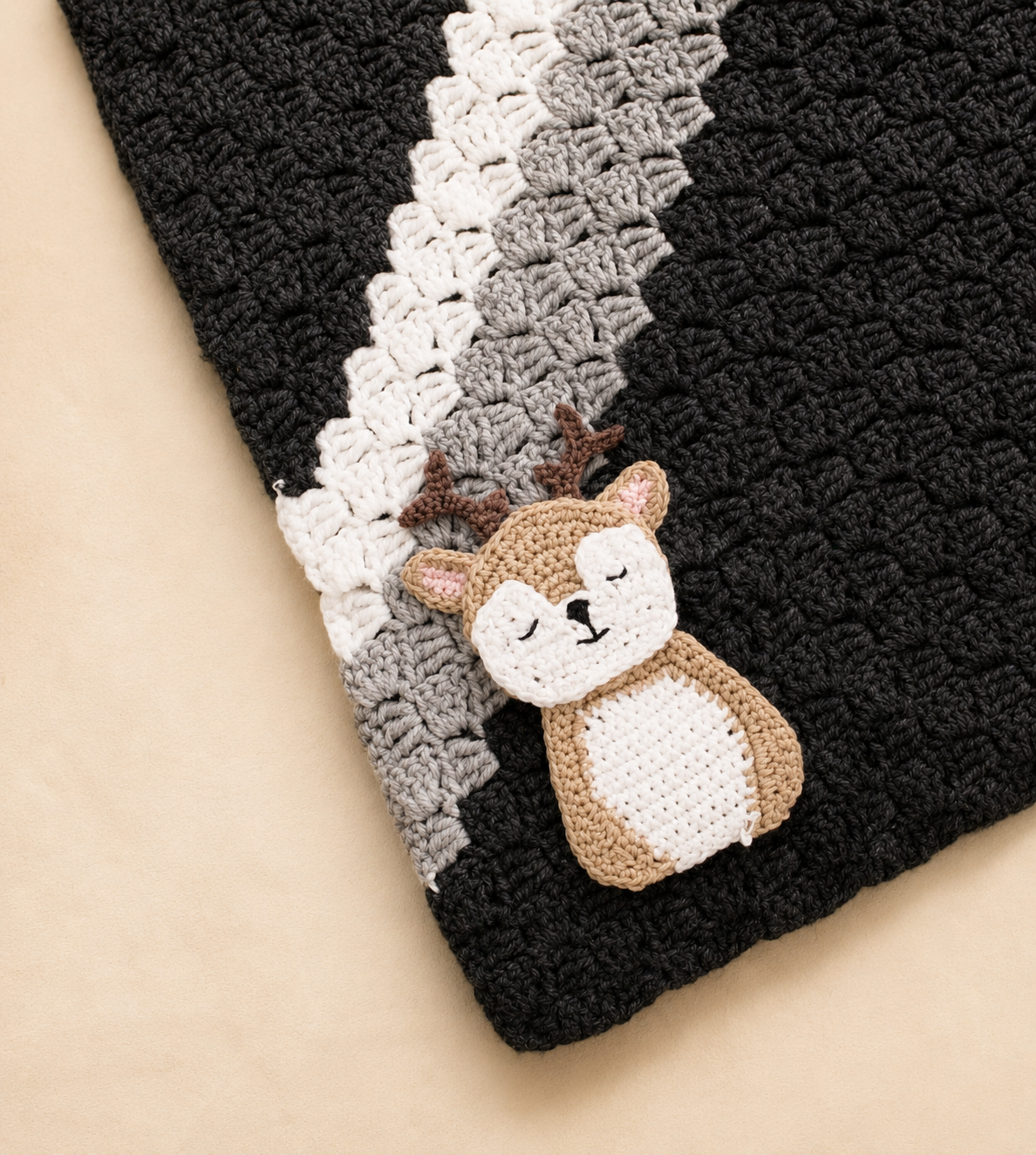 Dina the Deer Appliqué Crochet Pattern